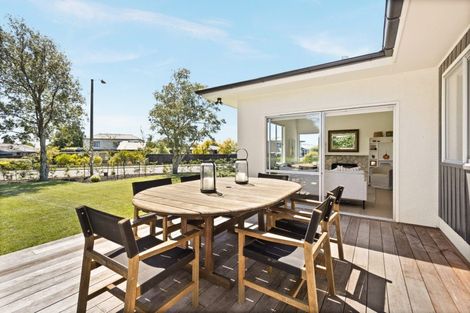 Photo of property in 23 Saint Hill Lane, Havelock North, 4130