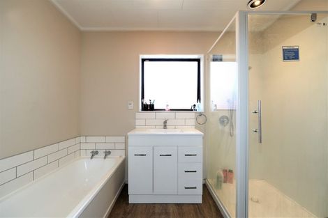 Photo of property in 2/903 Ellison Road, Parkvale, Hastings, 4122