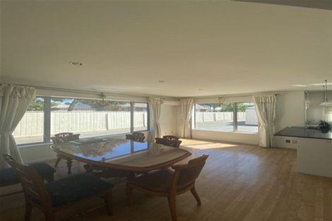 Photo of property in 207a Memorial Avenue, Burnside, Christchurch, 8053