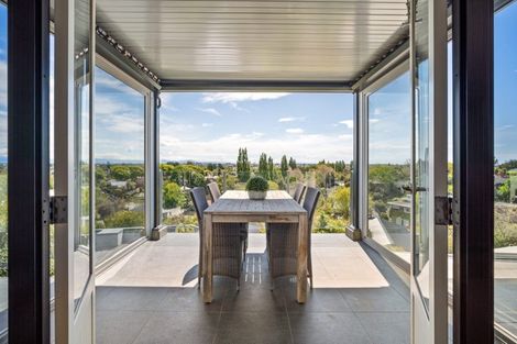 Photo of property in 39 Overdale Drive, Cashmere, Christchurch, 8022