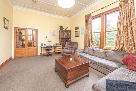 Photo of property in 32 Hipango Terrace, Durie Hill, Whanganui, 4500