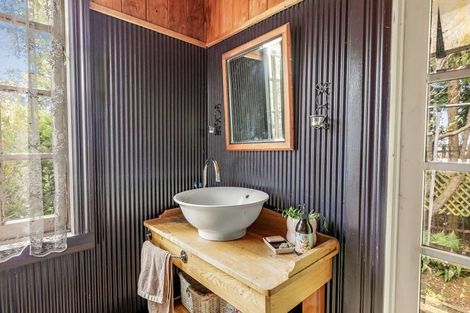 Photo of property in 16 Cole Street, Dannevirke, 4930