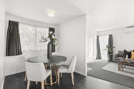 Photo of property in 208 Solar Road, Glen Eden, Auckland, 0602