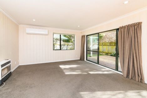 Photo of property in 7b Harrow Place, Hokowhitu, Palmerston North, 4410