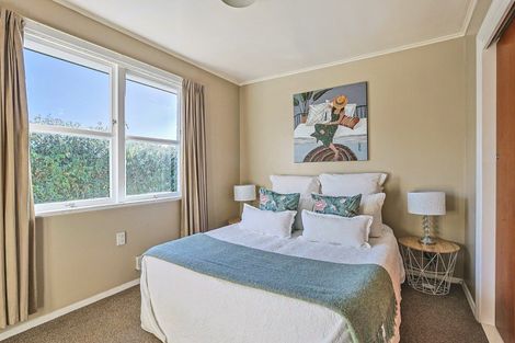 Photo of property in 2/65 Middle Road, Havelock North, 4130