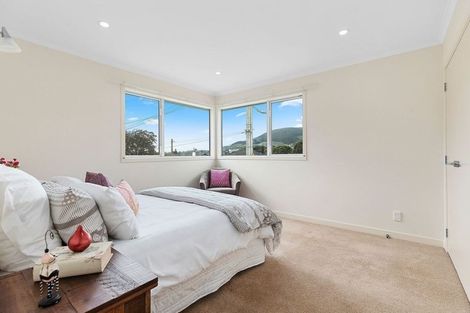 Photo of property in 53 Oxford Street, Tawa, Wellington, 5028