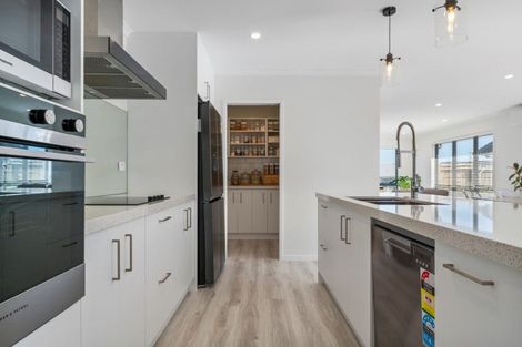 Photo of property in 83 Whakaturou Crescent, Pyes Pa, Tauranga, 3112