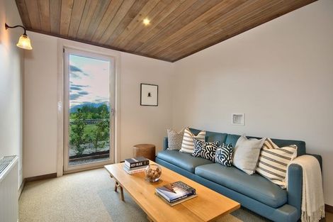 Photo of property in 5 Flynn Lane, Arrowtown, 9302