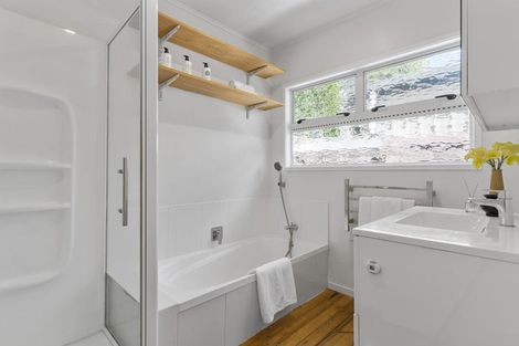 Photo of property in 7b Anne Road, Hillcrest, Auckland, 0627