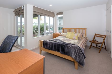 Photo of property in 2/50 The Esplanade, Eastern Beach, Auckland, 2012
