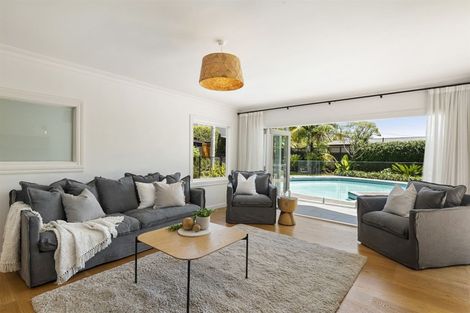 Photo of property in 49 Maritime Terrace, Birkenhead, Auckland, 0626