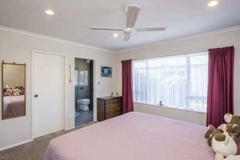 Photo of property in 39 Murray Court, Paraparaumu Beach, Paraparaumu, 5032