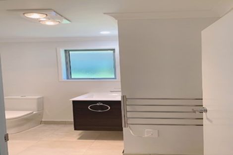 Photo of property in 16 Goh Place, Manurewa, Auckland, 2105