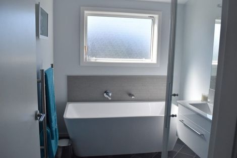 Photo of property in 8 Hartley Avenue, Carterton, 5713