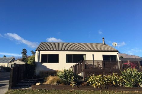 Photo of property in 6a Watts Road, Fernhill, Queenstown, 9300