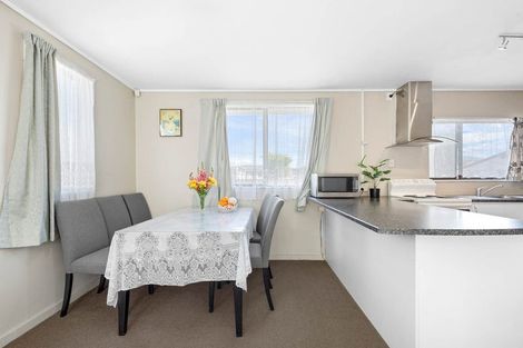 Photo of property in 2/19 Martin Road, Manurewa, Auckland, 2102