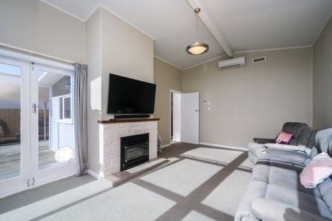 Photo of property in 7 Hartley Place, Awapuni, Palmerston North, 4412