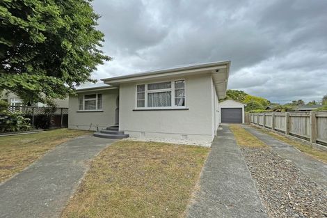 Photo of property in 28 Pahiatua Street, Hokowhitu, Palmerston North, 4410
