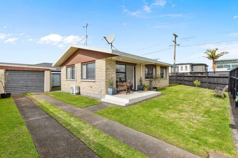 Photo of property in 1 Karaka Road, Otumoetai, Tauranga, 3110