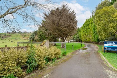 Photo of property in 205 Valley Views, Fitzherbert, Palmerston North, 4472