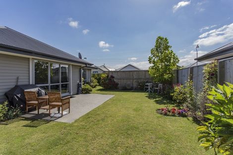 Photo of property in 22 Pimlico Place, Rangiora, 7400