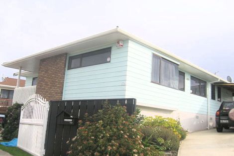 Photo of property in 11 Lemonwood Grove, Maungaraki, Lower Hutt, 5010