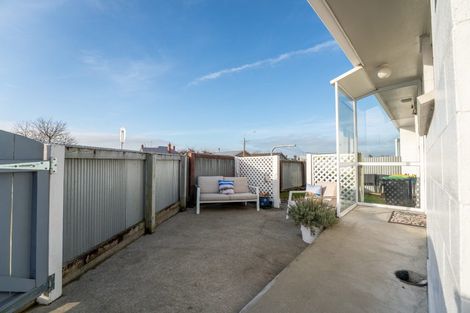 Photo of property in 1/52 Avenue Road, West End, Timaru, 7910