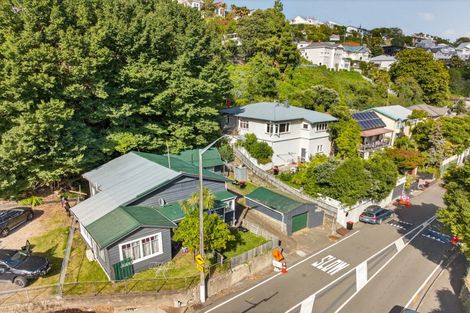 Photo of property in 80 Shakespeare Road, Bluff Hill, Napier, 4110