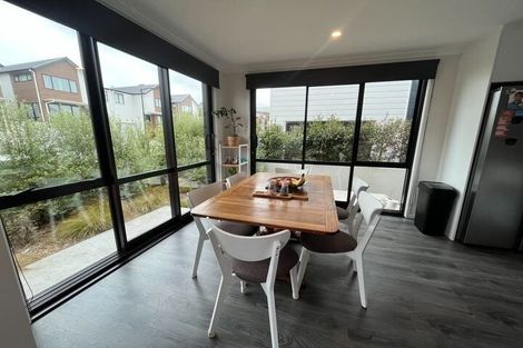 Photo of property in 17 Seafarer Crescent, Stanmore Bay, Whangaparaoa, 0932