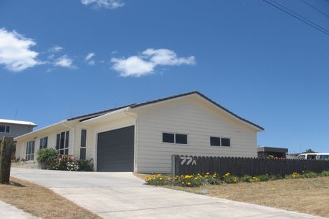 Photo of property in 77a Pukehina Parade, Pukehina, Te Puke, 3189