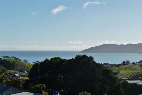 Photo of property in 10 Pekama Drive, Cable Bay, 0420