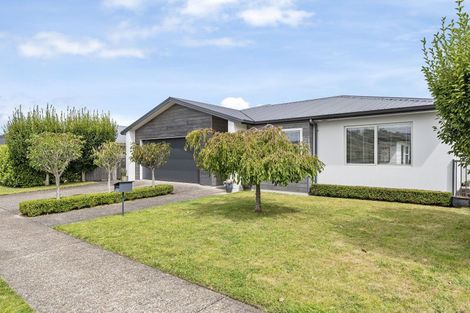 Photo of property in 72 Penetaka Heights, Pyes Pa, Tauranga, 3112
