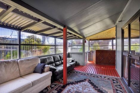 Photo of property in 16 Ropata Street, Hawera, 4610