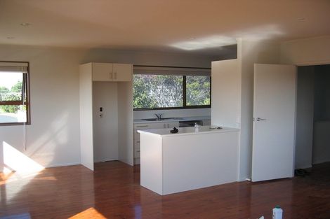 Photo of property in 2/26 Bayview Road, Hauraki, Auckland, 0622