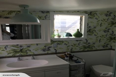 Photo of property in 24 Days Road, Lyttelton, 8082