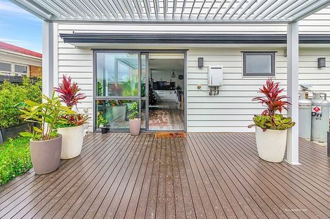 Photo of property in 18a Buckingham Crescent, Manukau, Auckland, 2025