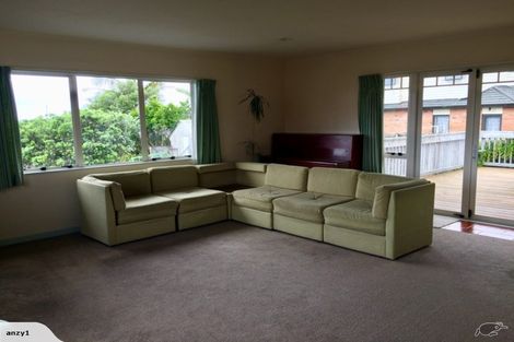 Photo of property in 18 Clearview Heights, Ranui, Auckland, 0612