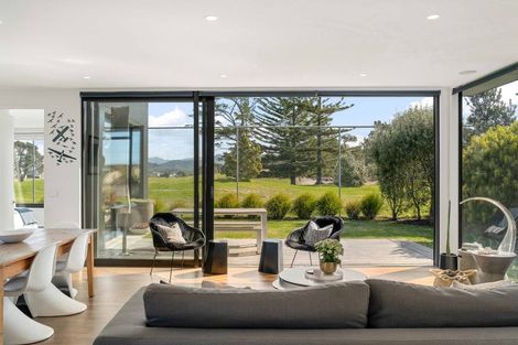 Photo of property in 33 Oceanair Drive, Pauanui, Hikuai, 3579