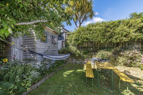 Photo of property in 19 Thorby Street, Northland, Wellington, 6012