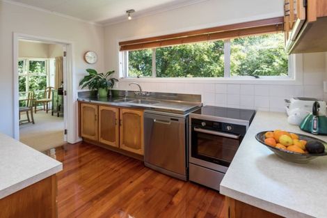 Photo of property in 13 Fenton Terrace, Cockle Bay, Auckland, 2014