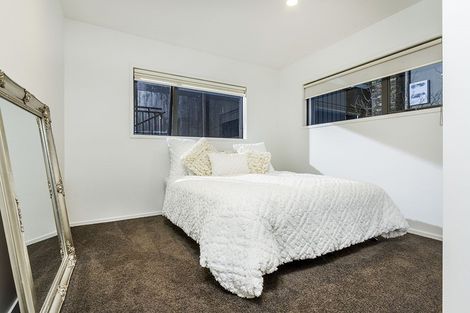 Photo of property in 33 Seacliffe Avenue, Belmont, Auckland, 0622