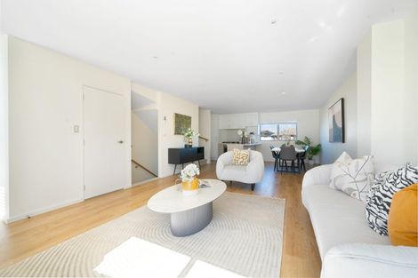 Photo of property in 81 Bordeaux Parade, Te Atatu South, Auckland, 0610