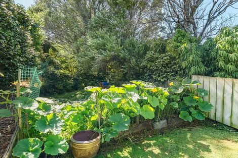 Photo of property in 38 Woodleigh Street, Frankleigh Park, New Plymouth, 4310