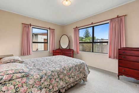 Photo of property in 24 Donovan Street, Te Puke, 3119