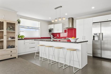 Photo of property in 12 Fleur Place, Te Puke, 3119