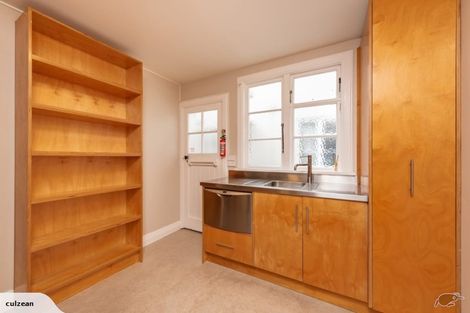 Photo of property in Ionian Flats, 123-125 Brougham Street, Mount Victoria, Wellington, 6011