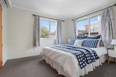 Photo of property in 56 Kohekohe Street, New Lynn, Auckland, 0600