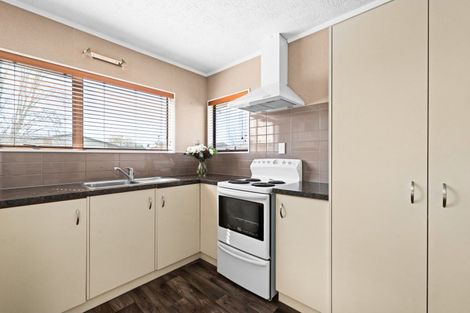 Photo of property in 52 Hetley Crescent, Taradale, Napier, 4112