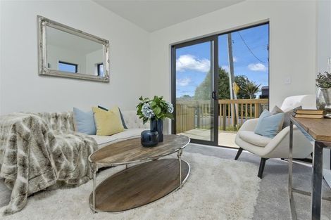 Photo of property in 2c Livingstone Street, Milford, Auckland, 0620