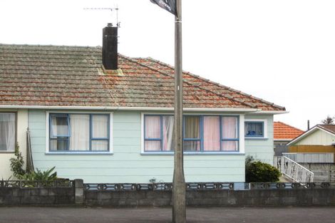 Photo of property in 204 Coronation Avenue, Welbourn, New Plymouth, 4310